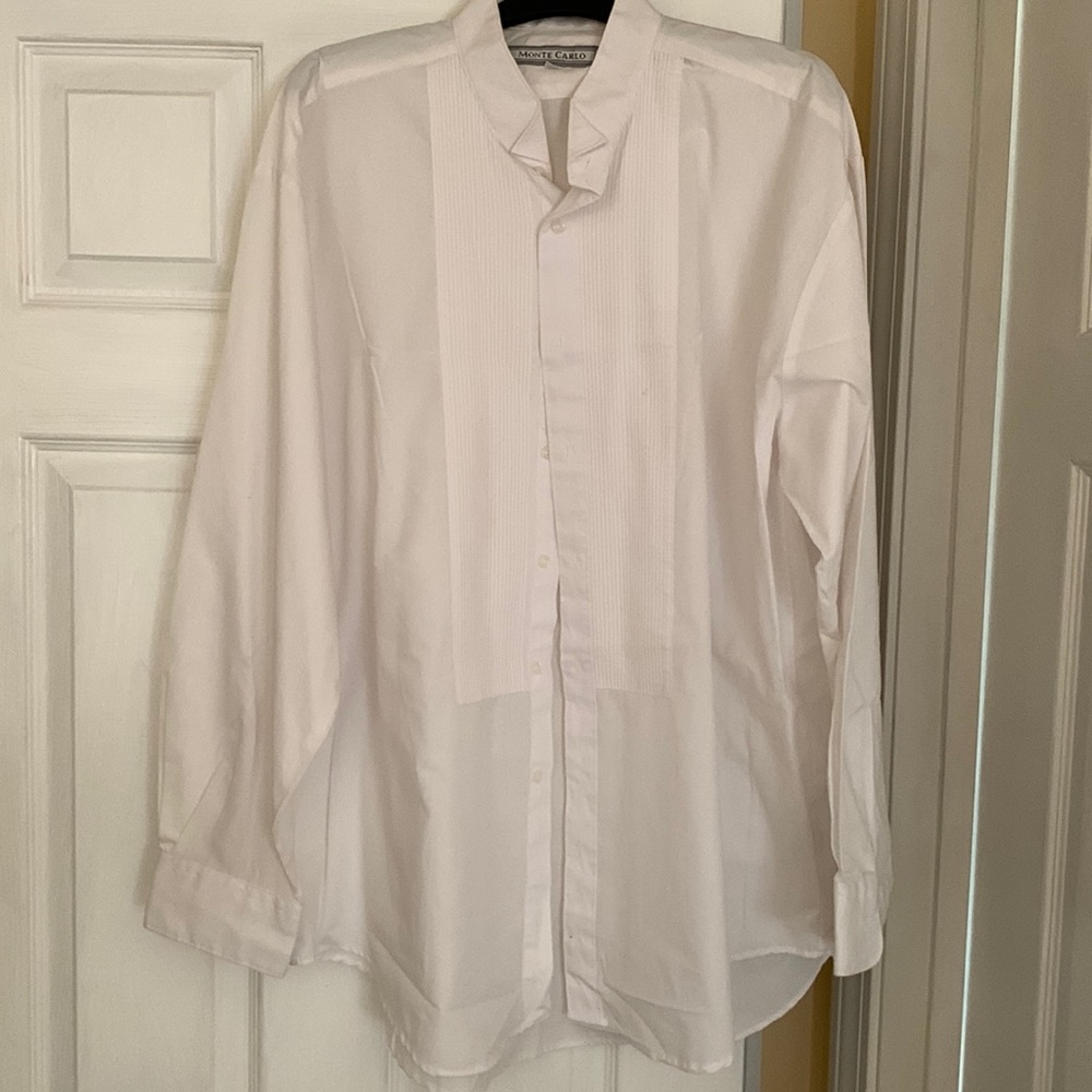 Men’s white dress shirt